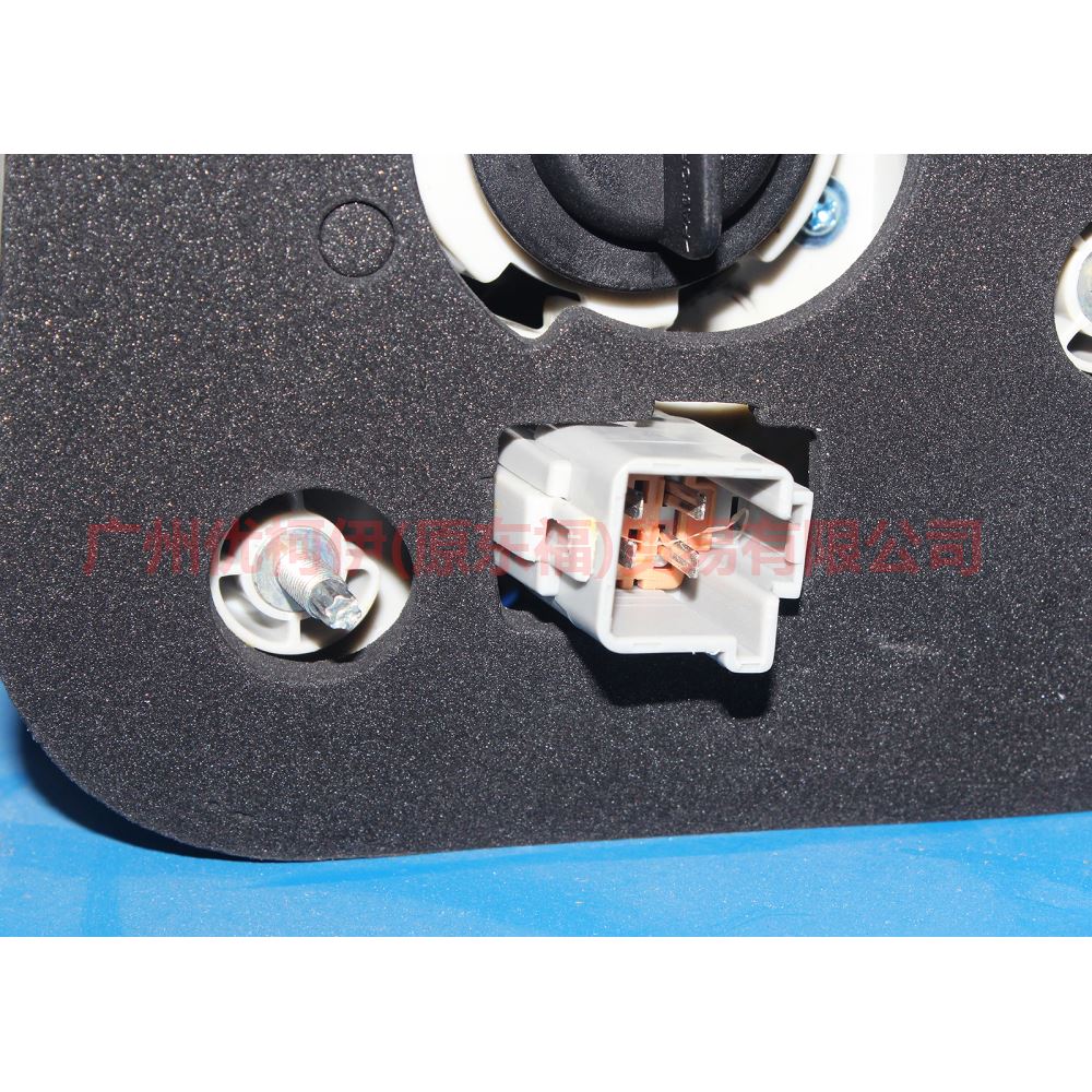 8S7113405AA Tail light outside L For Ford wins DF 07-10