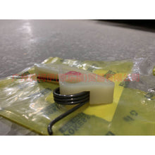 Load image into Gallery viewer, 1S7G6C271BE oil pump guide For Ford Focus BF 05-06