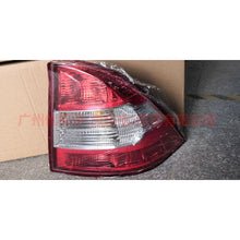 Load image into Gallery viewer, 8M5913404BB Tail light outside R For Ford Focus BF 07-09